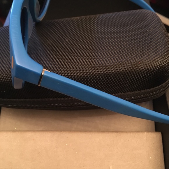 Oliver Peeples Sunglasses - Picture 2 of 2